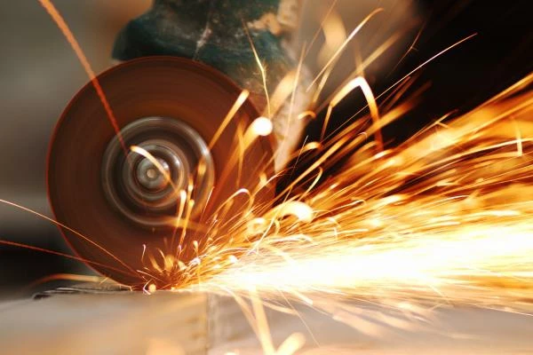 Thailand's September 2023 Metal Sawing Machine Imports Surge 8% to $2.8M