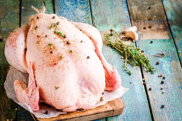 Price of Fresh Whole Chicken in Germany Drops 5%, Average $3,881 per Ton